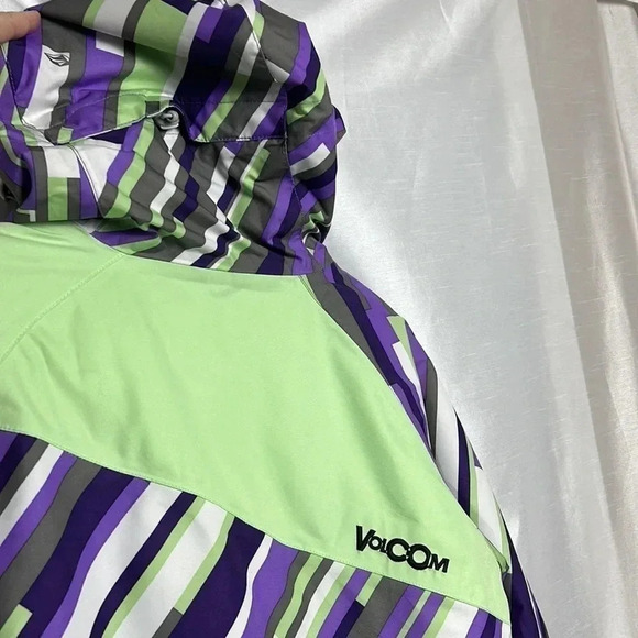 Volcom ski jacket,women Lg, snowboard ,winter,purple,multicolor, great pre own - Picture 7 of 16